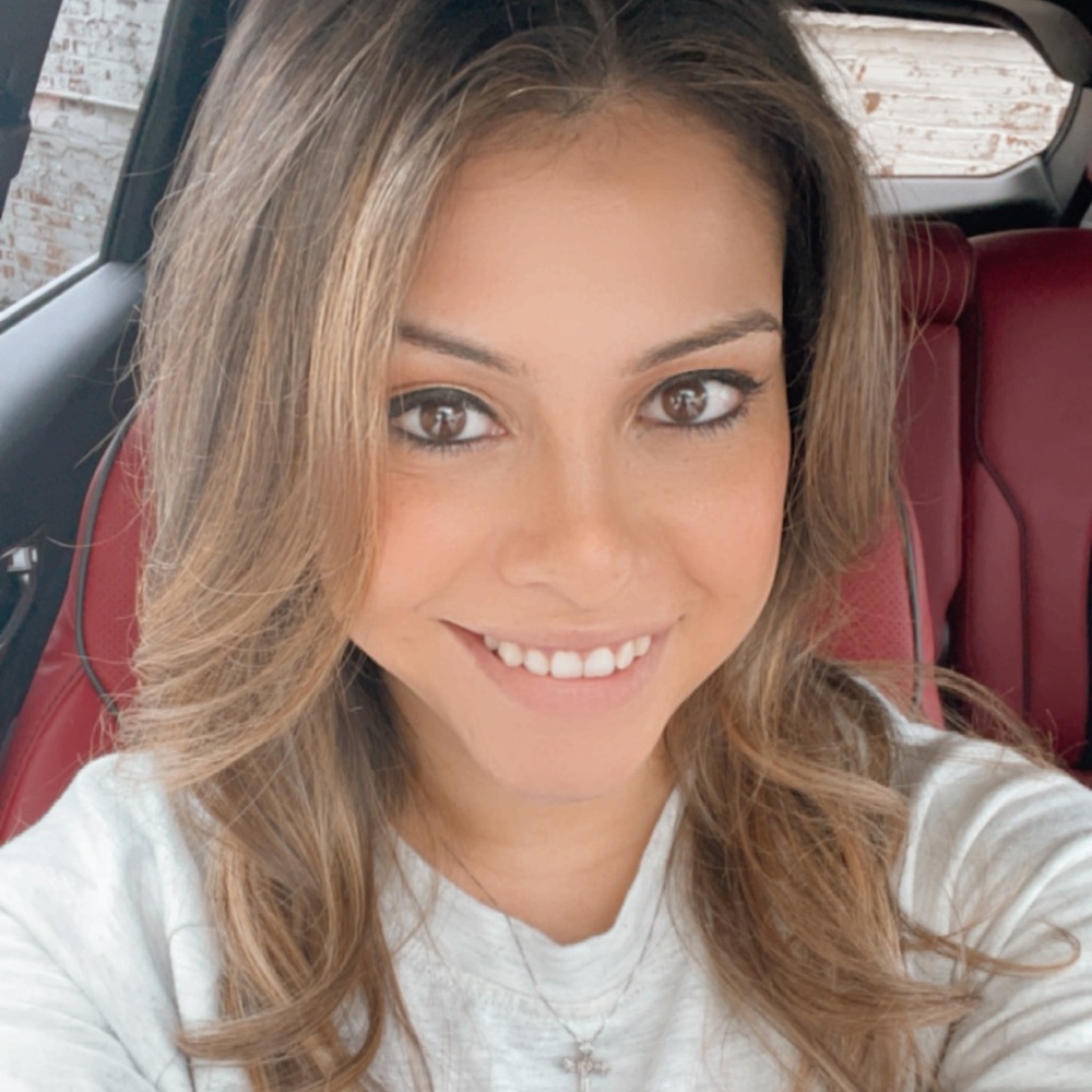 Meet Your Posher, Cynthia